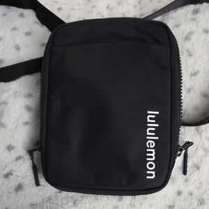 lululemon athletica Black Compact Crossbody Pouch